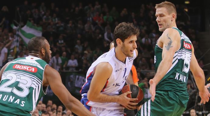 Anadolu Efes avantajı kaptı Anadolu Efes avantajı kaptı