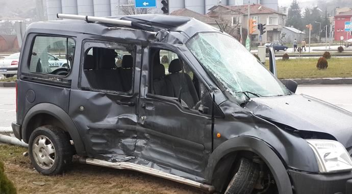 Samsun'da kamyonet ile TIR çarpıştı: 1 ölü var Samsun'da kamyonet ile TIR çarpıştı: 1 ölü var