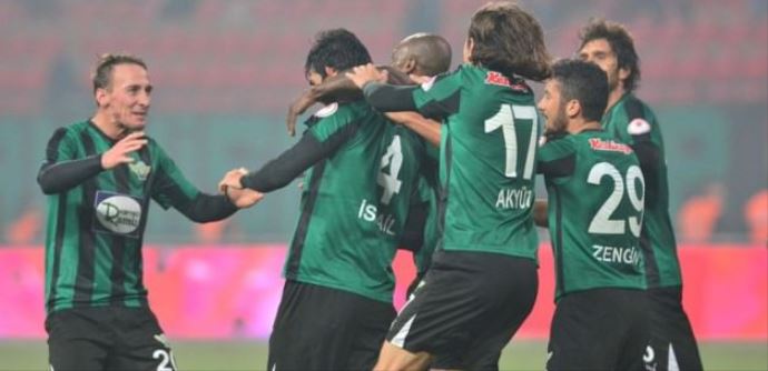 Akhisar Belediyespor'dan Galatasaray'a gözdağı Akhisar Belediyespor'dan Galatasaray'a gözdağı