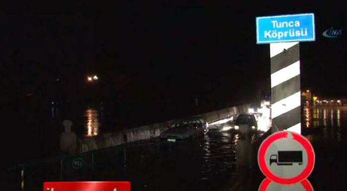Tarihi köprüler yaya ve ara. trafiğine kapatıldı 