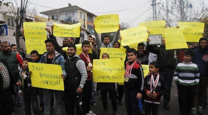 Yeni başlayan dizi sokağa döktü: Yayından kalksın! Yeni başlayan dizi sokağa döktü: Yayından kalksın!