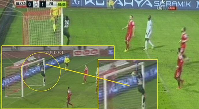 Balıkesirspor kalecisi Meireles&#039;in şutunu içeri tokatlayınca...