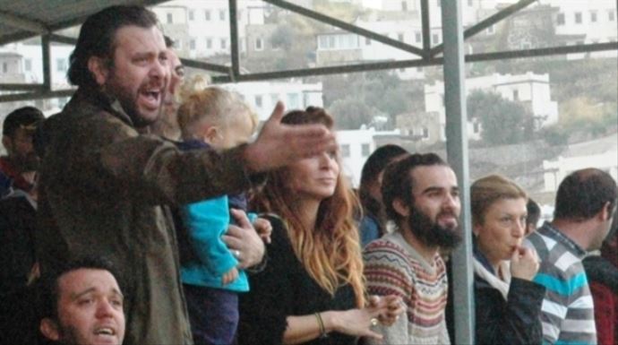 Nejat İşler yerinde duramadı!