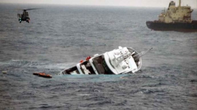 Kaçakları taşıyan tekne battı: 70 ölü Kaçakları taşıyan tekne battı: 70 ölü