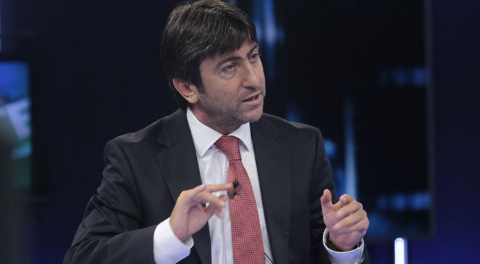 Rıdvan Dilmen, Beşiktaş'a övgüler yağdırdı Rıdvan Dilmen, Beşiktaş'a övgüler yağdırdı
