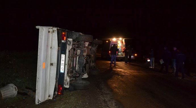 Manisa&#039;da sürücü kaldırıma çıktı: 6 yaralı