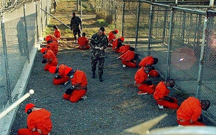 Guantanamo&#039;daki 6 tutsak nakledildi