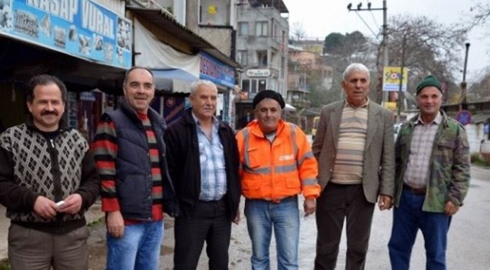 Sabah namazına gelen cemaate kahvaltı ikram edilen camii Sabah namazına gelen cemaate kahvaltı ikram edilen camii