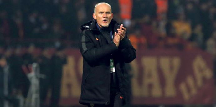 Taffarel, Gaziantepspor maçı primini çalışanlara dağıttı Taffarel, Gaziantepspor maçı primini çalışanlara dağıttı