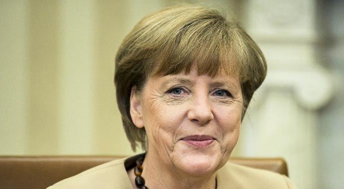 Angela Merkel yeniden seçildi! Angela Merkel yeniden seçildi!
