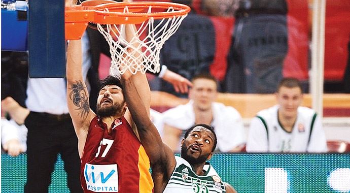 Aslan ısınıyor: 90-83