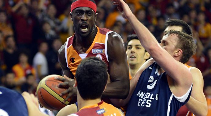 Galatasaray LİV ve Anadolu Efes&#039;ten üst üste 2. galibiyet