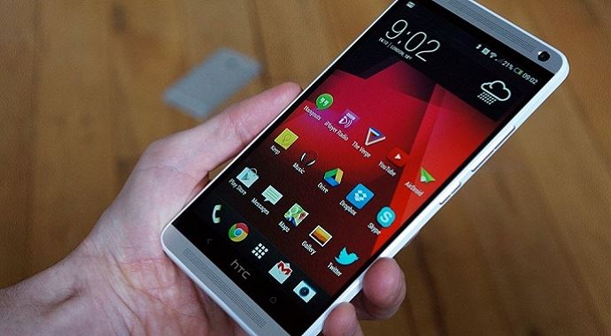 HTC'den Phablet atağı, işte o kumandalı telefon HTC'den Phablet atağı, işte o kumandalı telefon