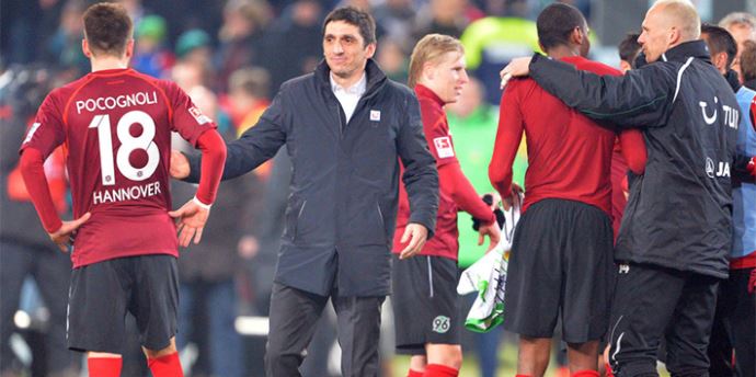 Hannover 96 yine kazandı, Tayfun Korkut tarihe geçti