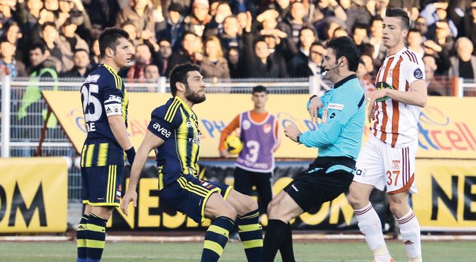 Fenerbahçe'ye Sivas'ta büyük darbe! 'Tükenmişlik sendromu' Fenerbahçe'ye Sivas'ta büyük darbe! 'Tükenmişlik sendromu'