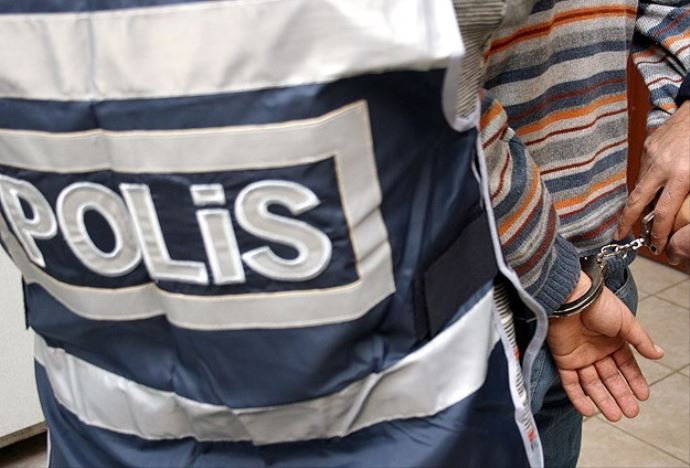 Bursa'da düzenlenen operasyonda 56 gözaltı Bursa'da düzenlenen operasyonda 56 gözaltı