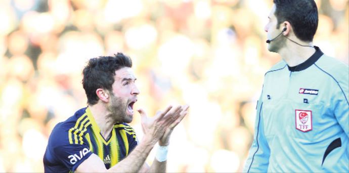 Gökhan Gönül ve Ersun Yanal&#039;a PFDK&#039;a şoku!