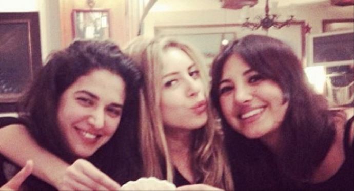 Sinem Kobal yeni hayatına 'merhaba' dedi Sinem Kobal yeni hayatına 'merhaba' dedi