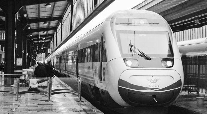 GSM şirketlerinin Yüksek Hızlı Tren&#039;de iletişim yarışı başladı