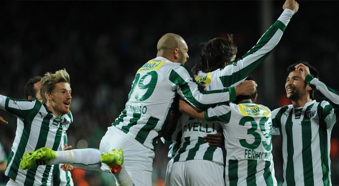 Akhisar, turu garantilemek istiyor!