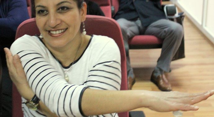 Kamu çalışanlarına işyeri egzersizi Kamu çalışanlarına işyeri egzersizi