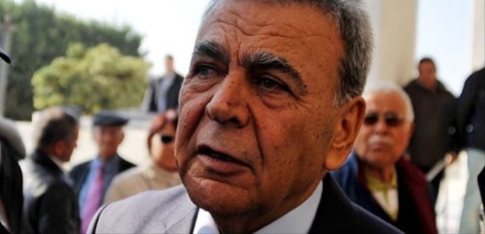 CHP'li Aziz Kocaoğlu protesto edildi, ilçeyi terketti CHP'li Aziz Kocaoğlu protesto edildi, ilçeyi terketti