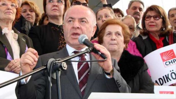 CHP'li Selami Öztürk Kadıköy adaylığından çekildi