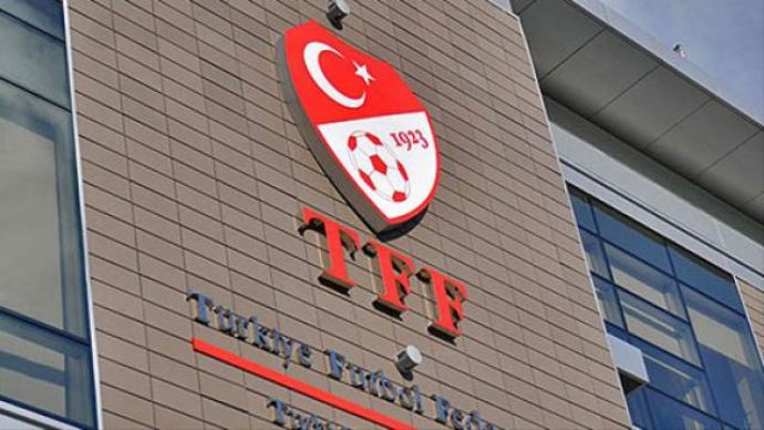 PFDK'dan Fenerbahçe'ye ceza yağdı PFDK'dan Fenerbahçe'ye ceza yağdı