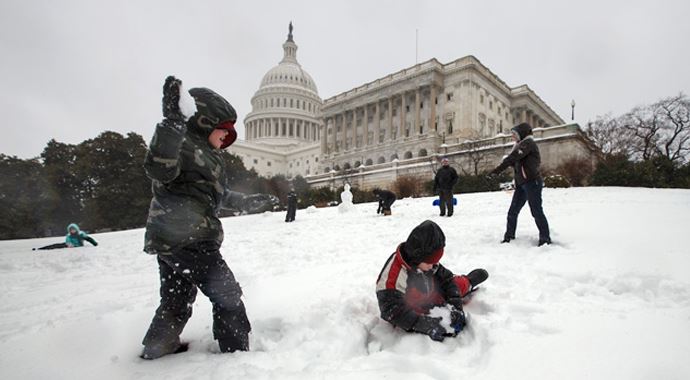 Washington beyaza büründü, okullar tatil Washington beyaza büründü, okullar tatil