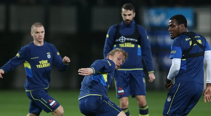 Fenerbahçe ile Kasımpaşa 22. maça çıkıyor Fenerbahçe ile Kasımpaşa 22. maça çıkıyor