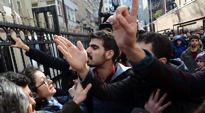 Marmara Üniversitesi karıştı, dekanlık açıklama yaptı Marmara Üniversitesi karıştı, dekanlık açıklama yaptı