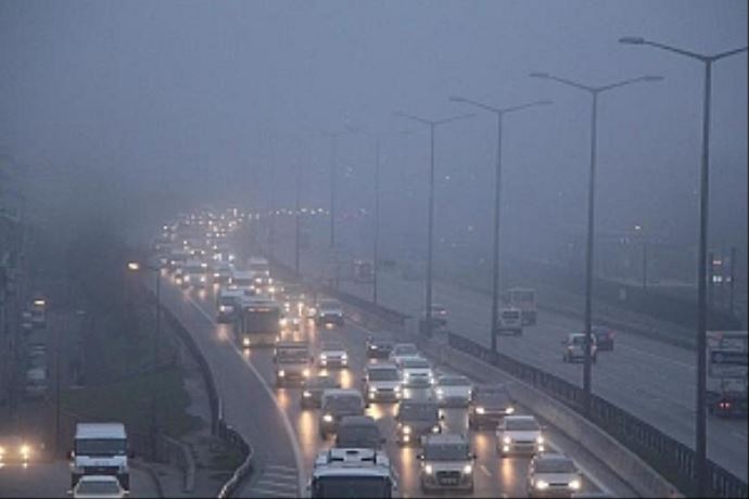 İstanbul'da Sis Etkili Oldu İstanbul'da Sis Etkili Oldu