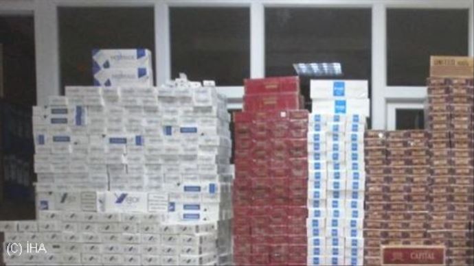 5 milyon lira değerinde kaçak sigara ele geçirildi 5 milyon lira değerinde kaçak sigara ele geçirildi