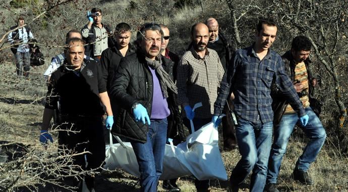Kayıp gencin cesedi toprağa gömülü olarak bulundu 