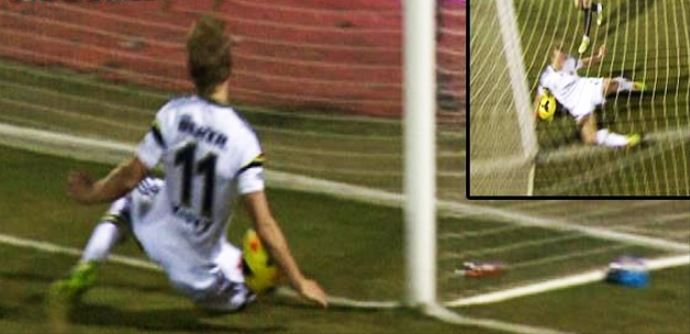 Kuyt'ın golünü iptal eden hakem bakın kim çıktı? Kuyt'ın golünü iptal eden hakem bakın kim çıktı?