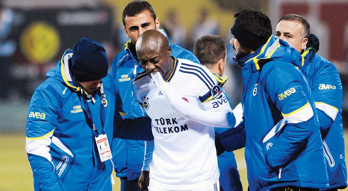 Fener'e bir şok daha! Webo'da kırık şüphesi Fener'e bir şok daha! Webo'da kırık şüphesi