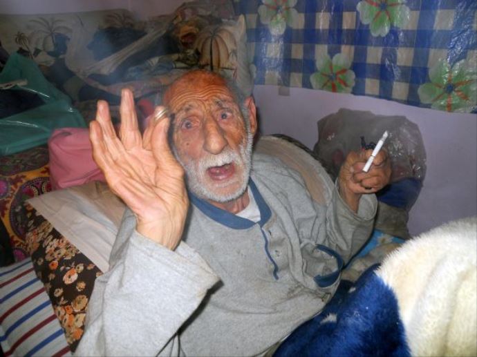 Son yolculuğuna yaklaşık 10 bin kişi uğurladı! Son yolculuğuna yaklaşık 10 bin kişi uğurladı!