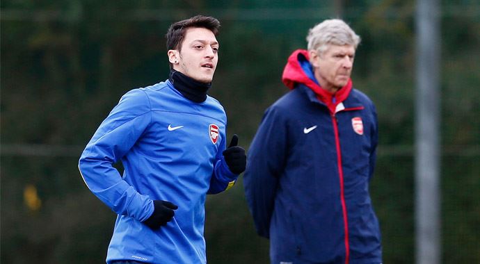 Arsene Wenger&#039;den Mesut Özil&#039;e şok!