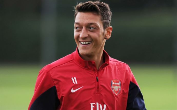 İngiliz basını: Mesut Özil atıldı!