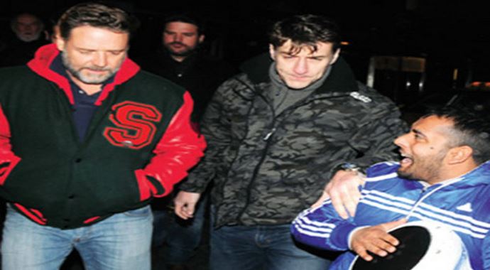 Russell Crowe&#039;a özel hoş geldin, &#039;Razıl abi money money&#039;
