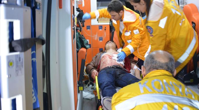 Komşular arası kavga kanlı bitti Komşular arası kavga kanlı bitti