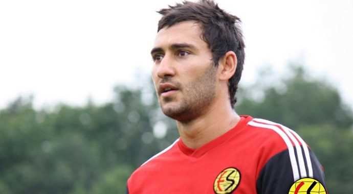 Galatasaray Veysel Sarı'da noktayı koydu Galatasaray Veysel Sarı'da noktayı koydu