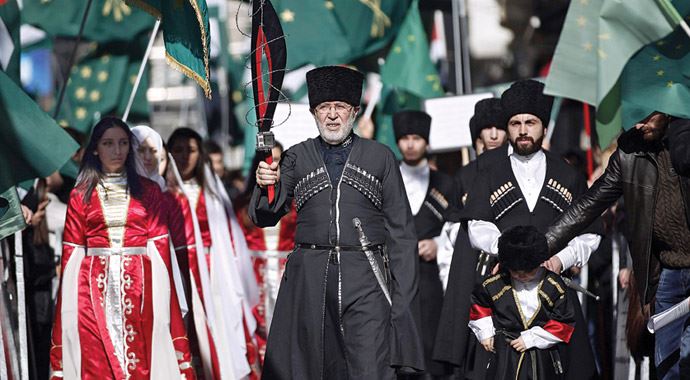 Çerkezlerden Soçi isyanı Çerkezlerden Soçi isyanı