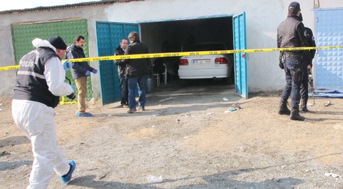 Garajda sohbet ölümle son buldu Garajda sohbet ölümle son buldu