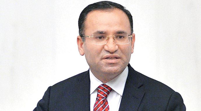 Bakan Bozdağ: 'Yeniden yargılama için formül aranıyor' Bakan Bozdağ: 'Yeniden yargılama için formül aranıyor'