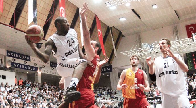 Potada devlerin kapışma günü Potada devlerin kapışma günü