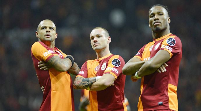 Sneijder: &#039;Fener kaybedince kan kokusunu aldık&#039;