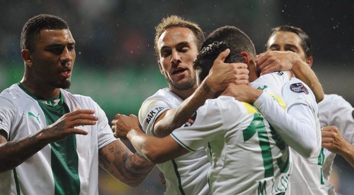 Bursaspor Sivasspor'a konuk oluyor