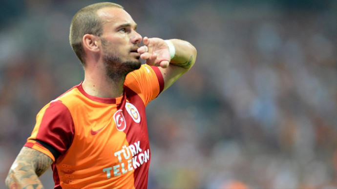 Uçan Hollandalı Sneijder FIFA'ya manşet oldu