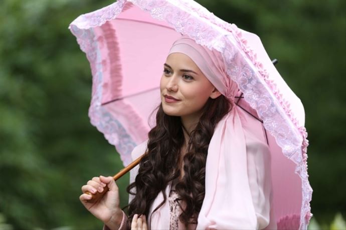Fahriye Evcen'in sırrı ne?
